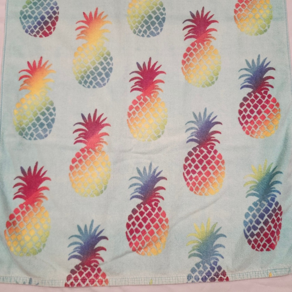 Truly Lou Beach Towel Blue Rainbow Pineapple Print 100%‎ Cotton 36x64 Summer